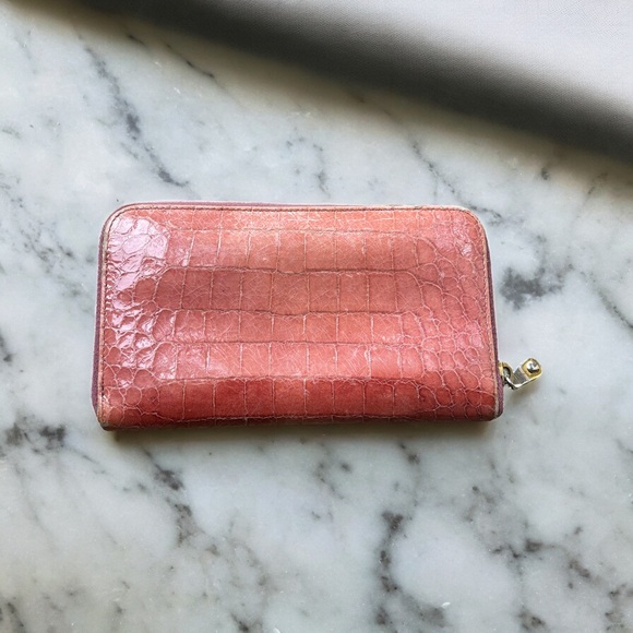 Pink Miu Miu Wallet - Picture 2 of 5